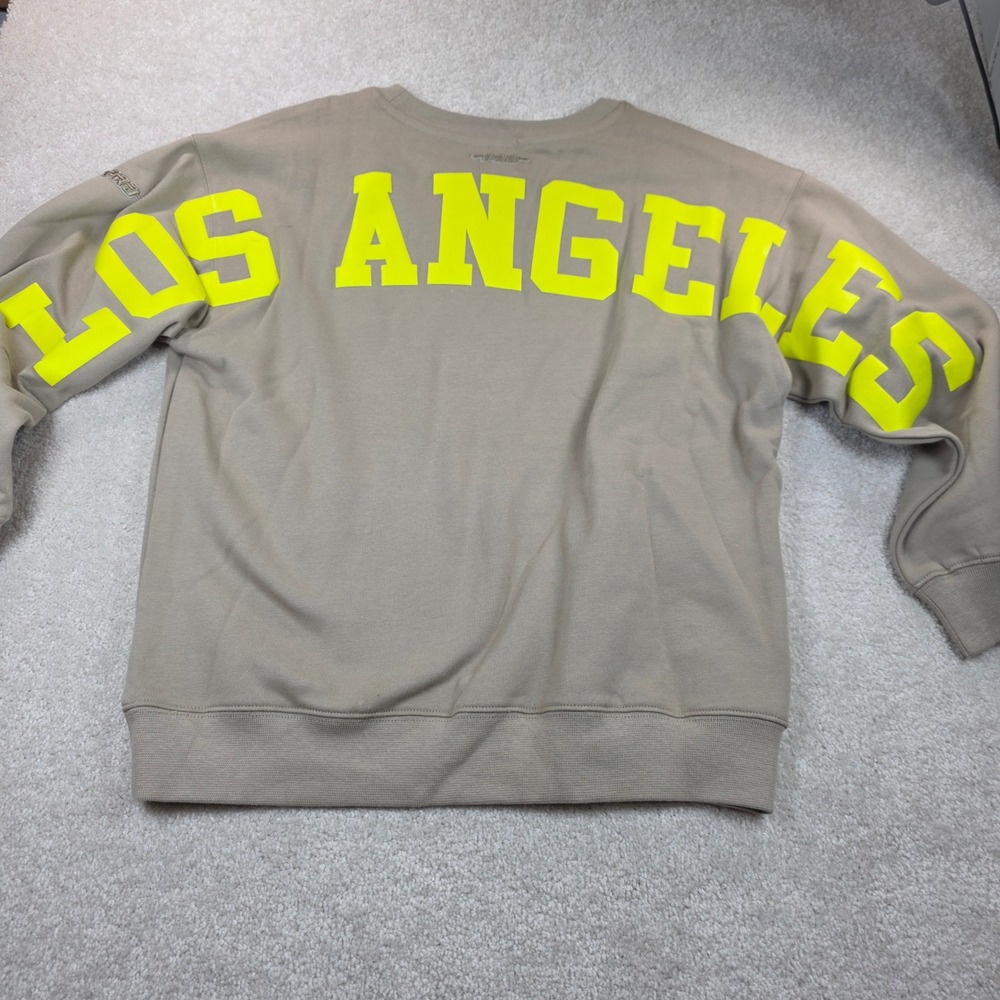 Pro Standard Lakers Sweatshirt Boys M 10/12 Taupe NBA Chenille Patch Crewneck